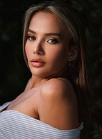 Central London blonde Safrona london escort