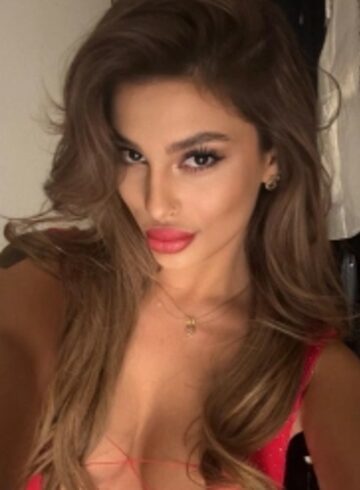 Earls Court brunette Chardonnay london escort