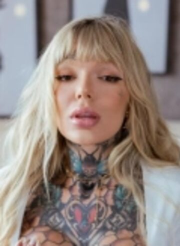 Central London party-girl Lara Seven london escort