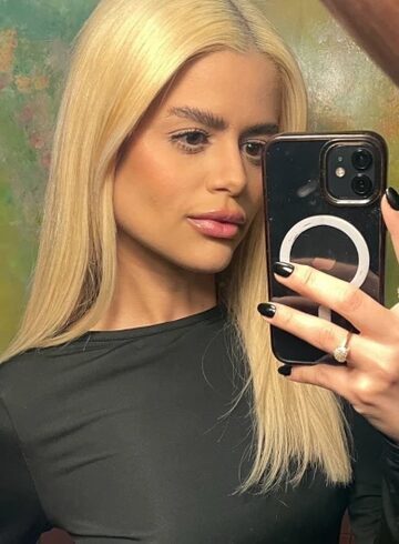 Battersea blonde Aurora london escort