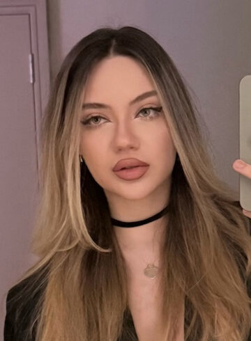 central london 300-to-400 Apple london escort