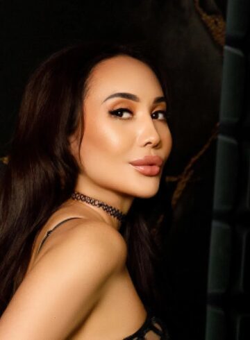 Earls Court massage Amane london escort