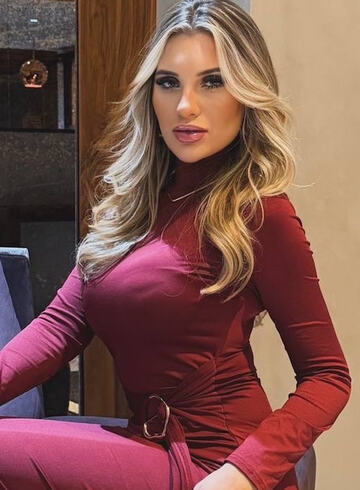 central london blonde Lucretia london escort