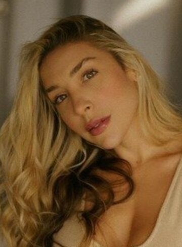 Kensington a-team Elara london escort