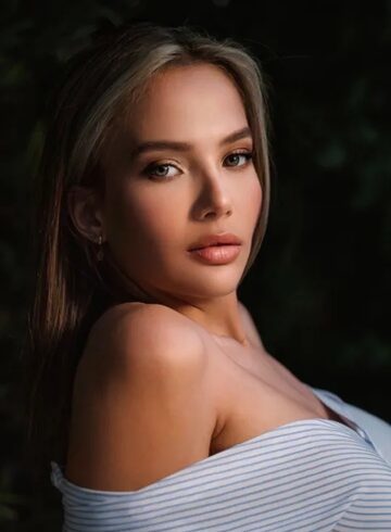 Central London massage Safrona london escort
